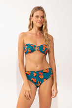 Load image into Gallery viewer, Model Front: Rio De Sol Bottom Bottom Luma Amy