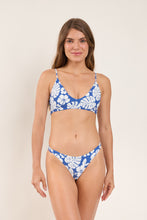 Load image into Gallery viewer, Model Front: Wednesday In Hawaii By Rio De Sol Top Top Pua-Pacifica Hana