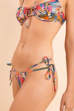 Load image into Gallery viewer, Image 08: Rio De Sol Top Top Jungle Balconet-Tie