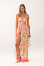 Load image into Gallery viewer, Model Back: Rio De Sol Pareo Ditsy-Sky Canga