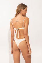 Load image into Gallery viewer, Model Back: Rio De Sol Bottom Bottom Malibu-Natural Nara
