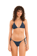 Load image into Gallery viewer, Model Front: Rio De Sol Top Top Shark Tri-Inv
