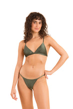 Load image into Gallery viewer, Model Front: Rio De Sol Bottom Bottom Croco California
