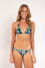 Load image into Gallery viewer, Model Front: Rio De Sol Set Set Azule Mel
