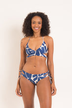 Load image into Gallery viewer, Model Front: Rio De Sol Set Set Pottery Kate Madrid
