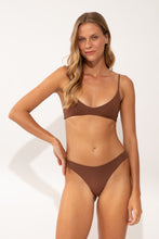 Load image into Gallery viewer, Image 05: Wednesday In Hawaii By Rio De Sol Set Set Coco Hana Sunset
