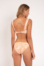 Load image into Gallery viewer, Model Back: Rio De Sol Bottom Bottom Sahari Essential-Comfy
