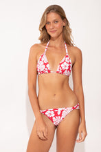 Load image into Gallery viewer, Model Front: Wednesday In Hawaii By Rio De Sol Set Set Pua-Hibiscus Mel
