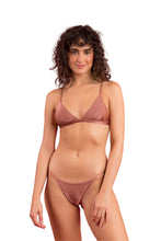 Load image into Gallery viewer, Model Front: Rio De Sol Set Set Shimmer-Copper Tri-Fixo California
