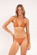 Load image into Gallery viewer, Model Front: Rio De Sol Top Top Shimmer-Nocciola Frufru
