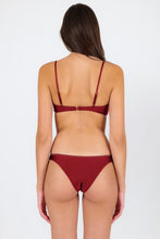 Load image into Gallery viewer, Model Back: Rio De Sol Set Set Shimmer-Divino Bandeau-Knot Essential
