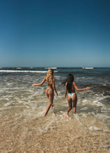 Load image into Gallery viewer, Image 06: Rio De Sol Bottom Bottom Valley Isla
