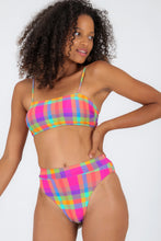 Load image into Gallery viewer, Gallery: Rio De Sol Set Set Tulip-Garden Bandeau-Reto Hotpant-Cos
