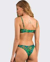 Load image into Gallery viewer, Image 08: Rio De Sol Set Set Wilds Bandeau-Reto Highleg
